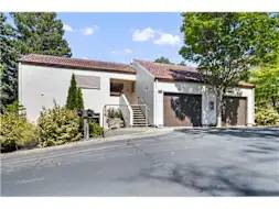 Charming 2 bed 2 bath home 1653sqft in Walnut Creek 1