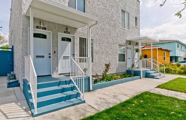 $3,495 / 2br - 1000ft2 - Renovated 2-bedroom unit in 4-unit building (Los Angeles)63700899769475120