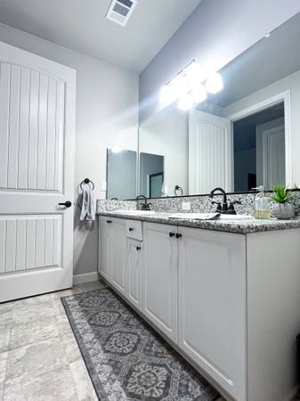 $850 / 2br - ROOMMATE NEEDED - MONTECITO APARTMENTS (Educators or Traveling Nurse’s) (Visalia)63809864703617123