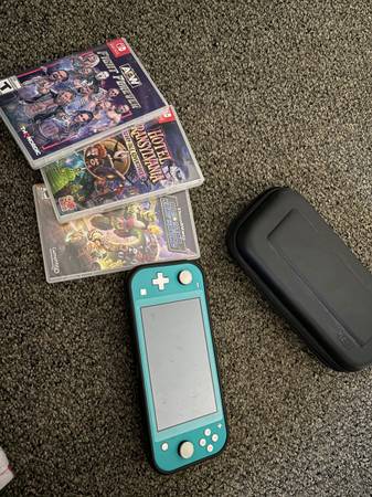 Nintendo switch lite 1