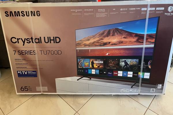 Samsung 65” Crystal UHD 1
