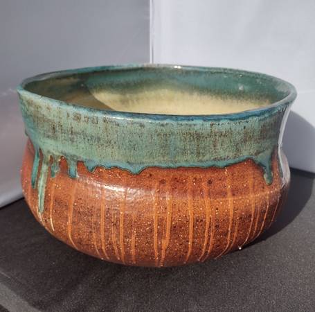 Large Ceramic Bowl Signed by the Artist 1