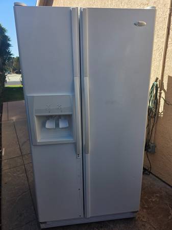 Whirpool refrigerator side by side 1