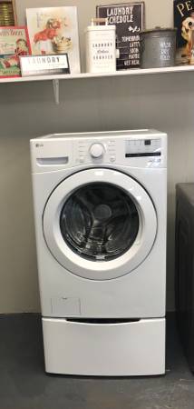 LAVADORA DE CARGA FRONTAL LG CON SIDKICK Y PEDESTAL/BLANCO - $599 (RICHLAND)62944147199107120