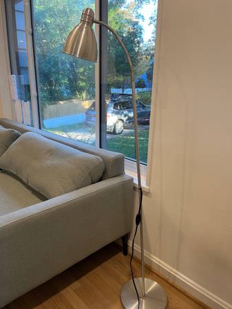 Small floor lamp, silver 1