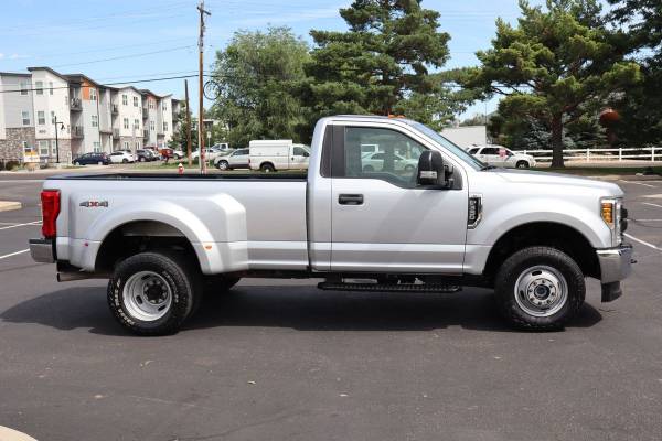 2019 Ford F-350 Super Duty 4x4 4WD camioneta F350 XL - $29,999 (Victory Motors de Colorado)63493694737921122