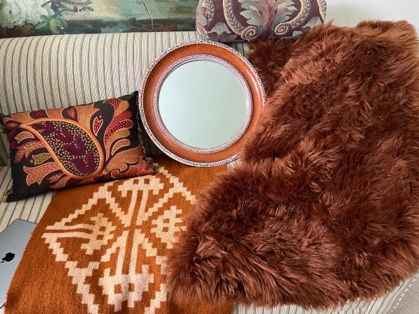Decor,Mats,Cushions,  pillow (European). 1