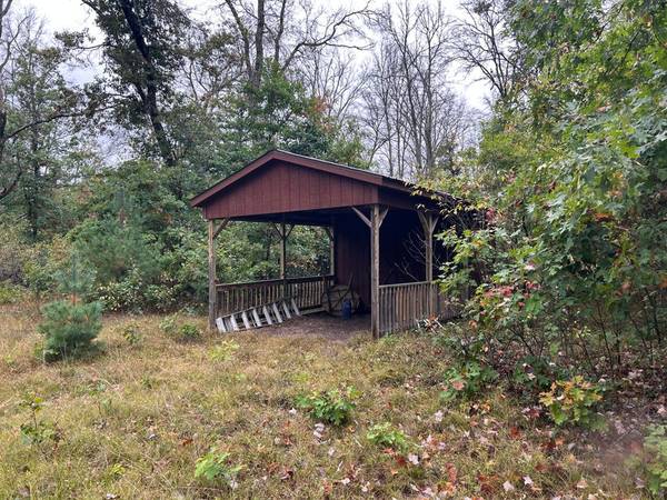 $39,000 Nicely wooded 5 acres (Baldwin)64037724569345123