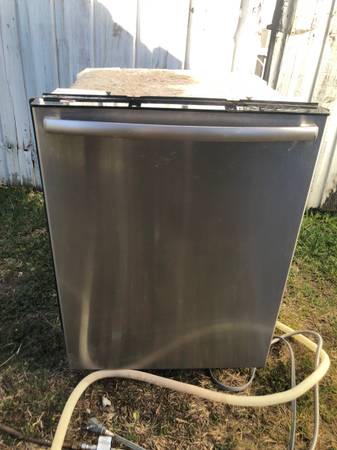 24” stainless steel Bosch dishwasher 1