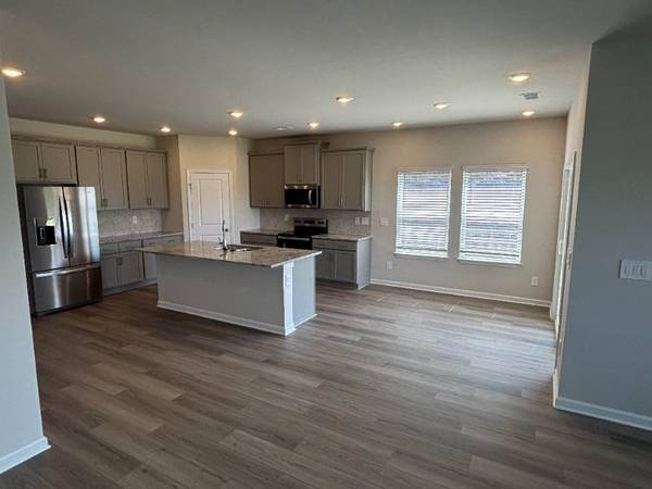 $2080.00 / 4br - 1835ft2 - New 4BR/2BA Energy-Efficient Home in Madison Preserve – Near Huntsvill63801860182019123