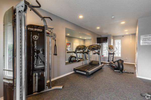 $1,889 / 2br - 985ft2 - Acogedor de 2 habs/2 baños con chimenea, a minutos de Mt Hood Community Coll (Troutdale)63672619307395123