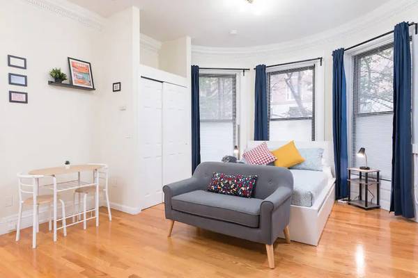 $1,800 STUDIO ON BOYLSTON STREET CLOSE TO FENWAY, KENMORE, BACK BAY (Back Bay)63690775308289122