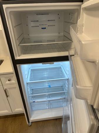 $1,475 / 1br - NEWLY REMODELED ONE BEDROOM APARTMENT AVAILABLE! HIGH END FINISHES! (Sharswood)64046037068546124