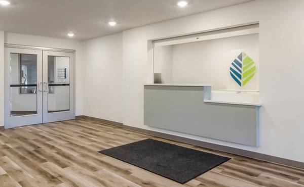 $2,016 / 1br - Your New Apartment Alternative Awaits - 1st Month Manager's Special! (11329 Pacific Hwy SW, Lakewood, WA)63814811631363124