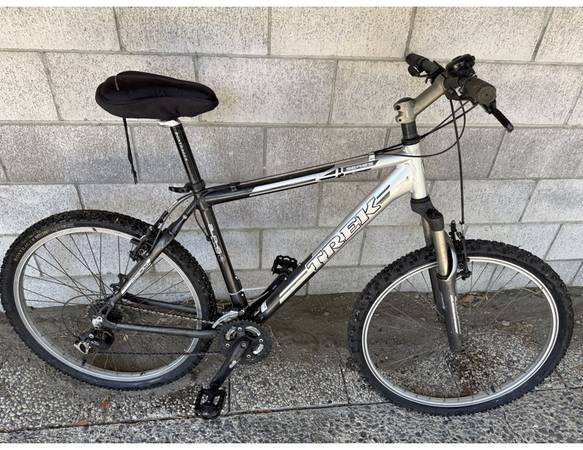 stationary exercise bicycles Best Fitness Recumbent Exercise Bike BFRB1B