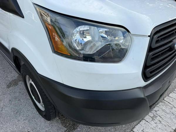 2019 Ford Transit 250 Van - Photo 7