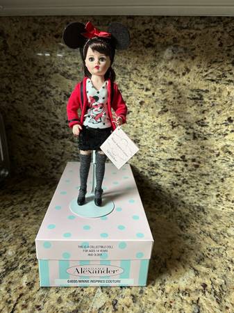 Madame Alexander Minnie Inspires Couture doll 1