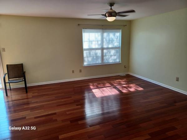 $2,700 / 3br - 3 BR, 2 Full Bath, 2 Half Bath Twin Home on Tucked Away Road (Horsham)64024499335425123