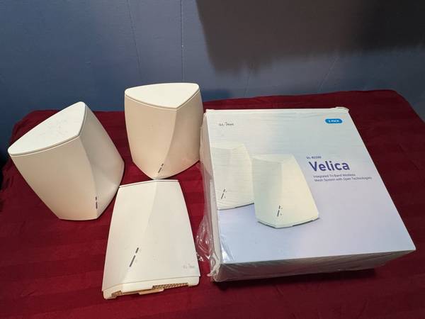 Gl-inet B2200 3 node Velica Mesh system wireless WiFi router 1