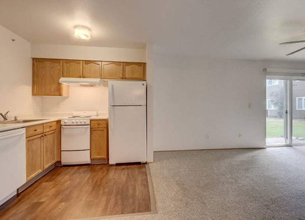 $1,289 / 1br - Library, Electric Stove, Arts and Crafts Room (625 Stillaguamish Ave, Arlington, WA)63688549534339120