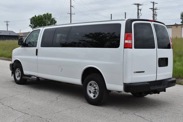 2023 Chevrolet 3500HD EXPRESS VAN - Photo 7