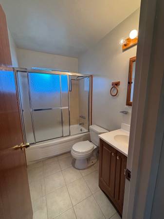 $2,345 / 1br - $2345 / 1BR en Palo Alto con estacionamiento! (palo alto)63664219649155124