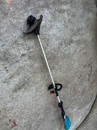 Makita electric weed whacker 1