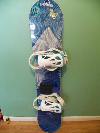 Juno-141- CRCX Snowboard And Siren Bindings 55"LX11"W 1