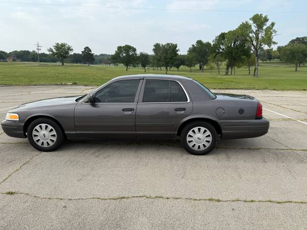 2010 Ford Crown Victoria Police Interceptor - $7.995 (Bartlesville)63469607267841122