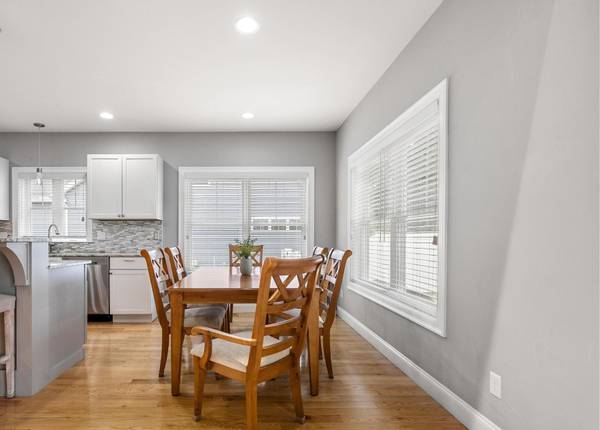 $740,000 / 3br - 🏡 For Sale – 16 Red Barn Dr, Dover NH | 3BR/2.5BA Home (Dover)63931925186307124