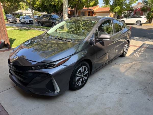 2017 Toyota Prius Prime - $14,500 (san jose norte)63470226053633121