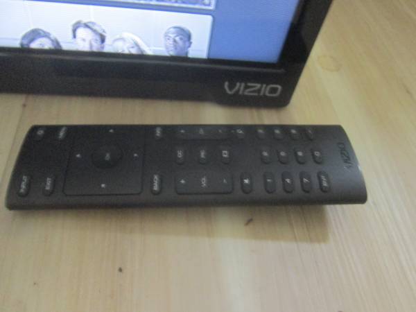 32" vizio  Tv, - $39 (anchorage)63470287404035121