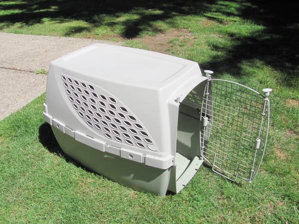 Dog Kennel, Medium 32" 1