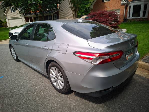 2019 Toyota Camry LE (asientos de cuero, Android Auto/CarPlay, ¡MÁS!) - $19,000 (Alpharetta)63621327555841122