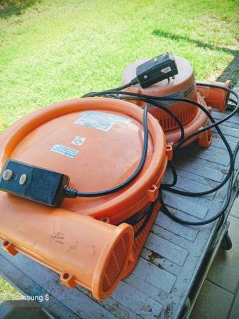 2 BLOWERS FOR OUT SIDE INFLATABLE 1