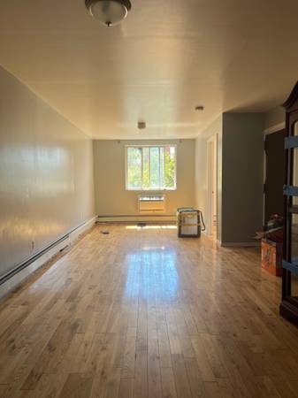 Massive Newly renovated Spacious 3BR 2Bath New Express Trains 1