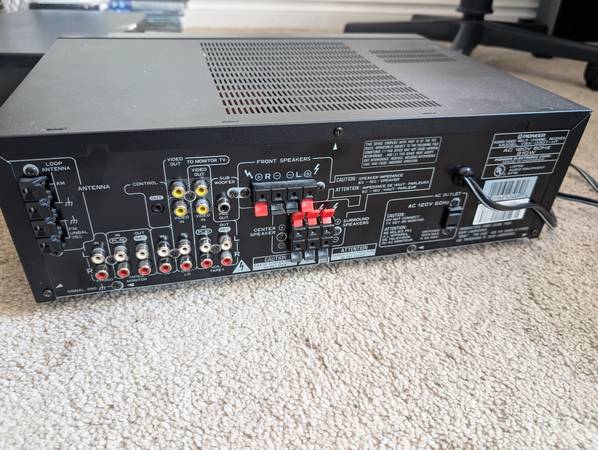 Pioneer receiver and Samsung 3D blu ray player - $20 (Auburn)63442845300099121