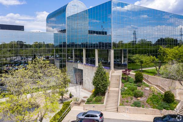 Boost your professional image with a Virtual Office plan 1