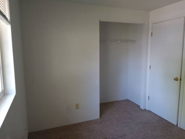 $1,000 / 1br - 100ft2 - Habitación en alquiler en SW Redmond con servicios incluidos (Redmond)63839293864961124