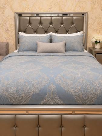 Queen Size Bed Set 1
