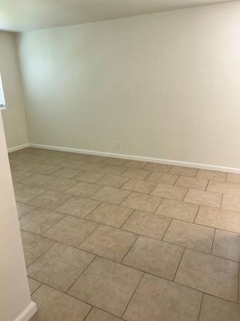 $2,300 / 3br - 622 N. Third St. #D (Lompoc)63663871327619121