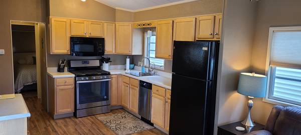 $1,550 / 2br - 800ft2 - *********** 24 hour gated community ******* 2 BEDROOM & 1.5 BATH ***** (tucson)63674721888899121