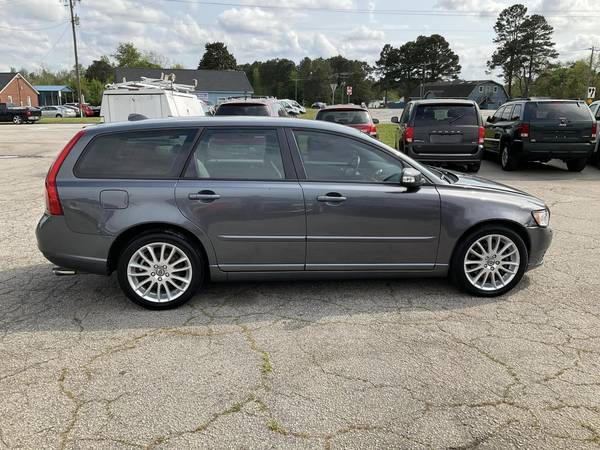 ⭐️2011 VOLVO V50 T5⭐️ - $3,900 (Clayton)63470077989635121