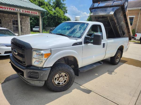 2012 Ford F350, 4x4, cabina sencilla, V8 de 6.2, cama volcadora de 8 pies, 71 000 millas - $11 395 (área de Fairfield/Ross, Ohio-Cincinnati)63470601666563124