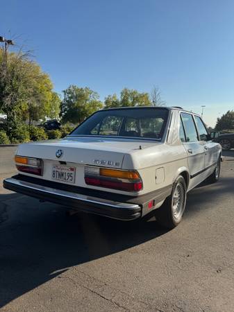 1985 BMW 528e - $13,50063619344616963122
