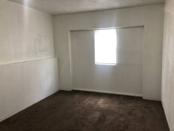 $750 / 180ft2 - $750/month-Room Available (Hyattsville)63896277831170120