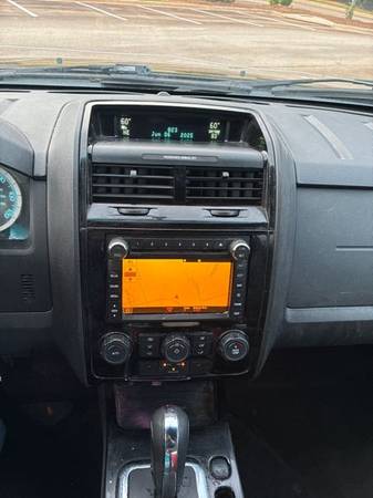 2010 Ford Escape Limited - $2,500 (Mcdonough)63612691105665124
