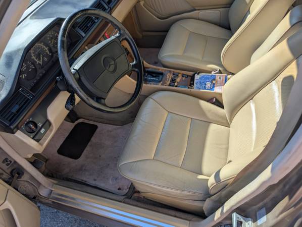 Mercedes 300 del 1991 con pocos kilómetros - $1.900 (norte de San José)63469906519937123