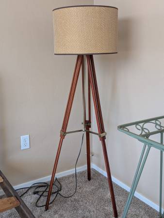 Tripod style floor lamp 1