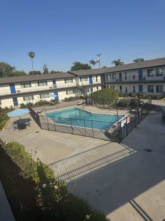 $1,645 / 1br - 555ft2 - Pool, Public Transportation, Refrigerator (630 W Duarte Rd, Monrovia, CA)63857623198721124